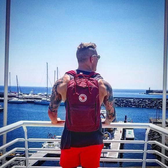 Meet your Posher, David - Picture 1 of 1